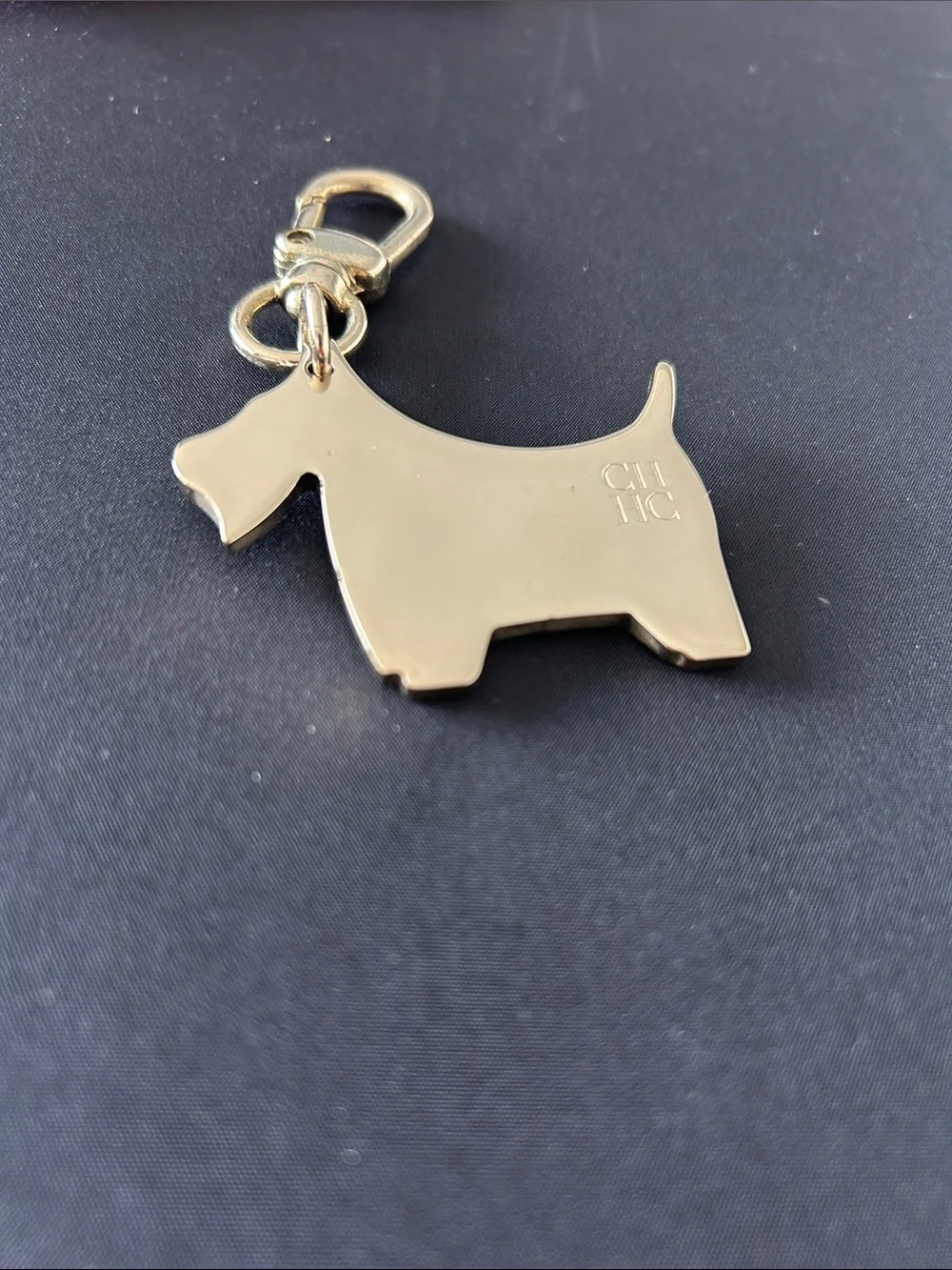 Carolina Herrera polished dog